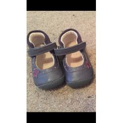 Clarks girls shoes