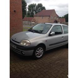 Renault Clio, a lovely economic, reliable little car!