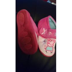 Girls size 12 peppa pig slippers