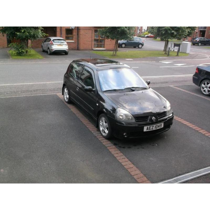 2004 Renault clio MOT'd to March 2017 for sale in Dunmurry