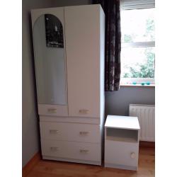 WHITE SET OF FURNITURE (DOUBLE WARDROBE & BEDSIDE CABINET)