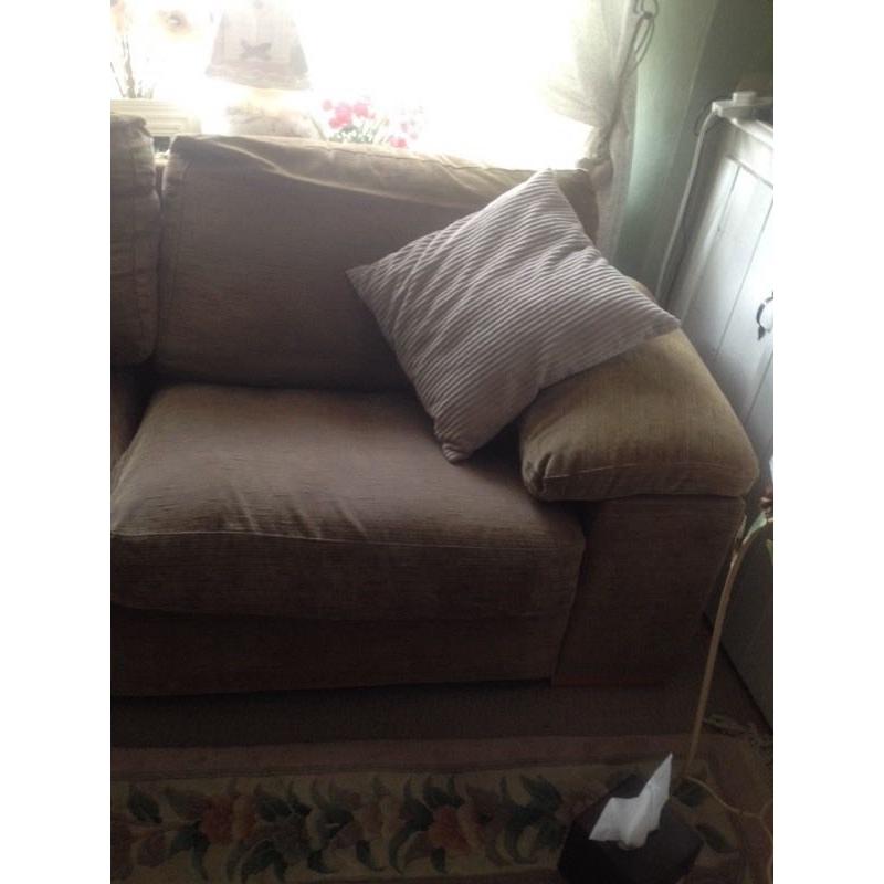 Settee & armchair