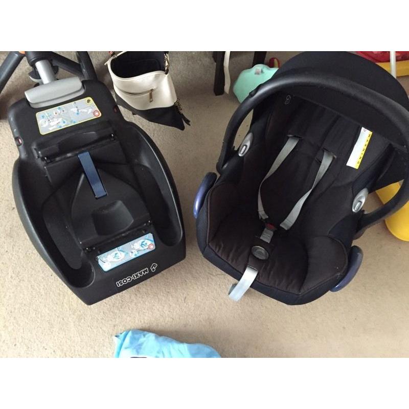 Maxi Cosi car seat & Isofix Base