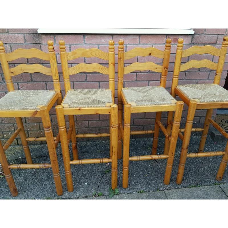 4 Kitchen stools