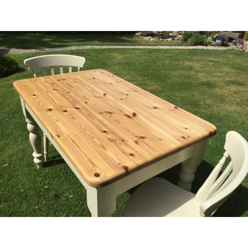 Beautiful Pine Table with 2 Chairs