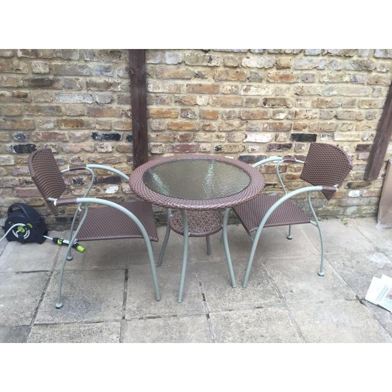 Garden table and 2 chairs