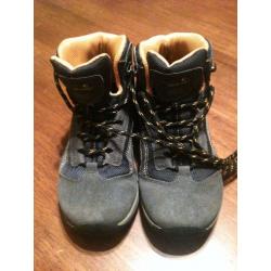 Regatta Kids Hiking Boots Size 13.