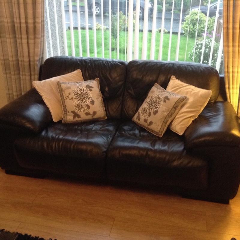 Black leather suite / sofa