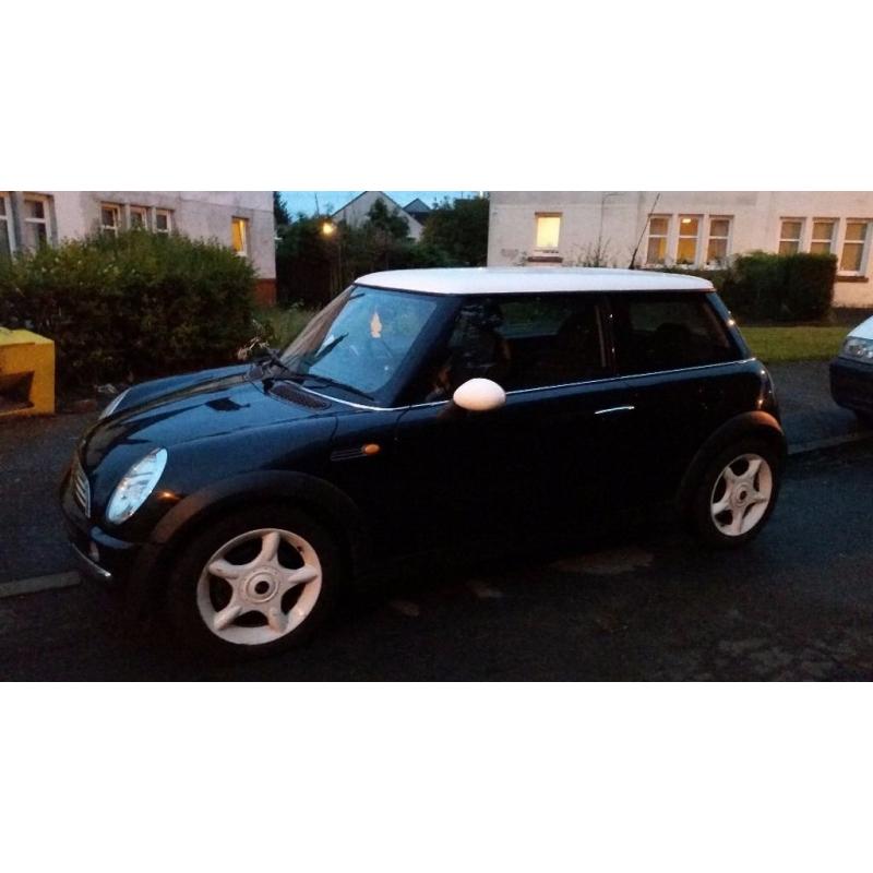 Mini cooper panther black 1 yr mot !!!