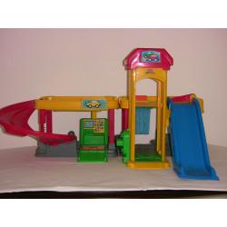 Fisher Price LIttle People Garage