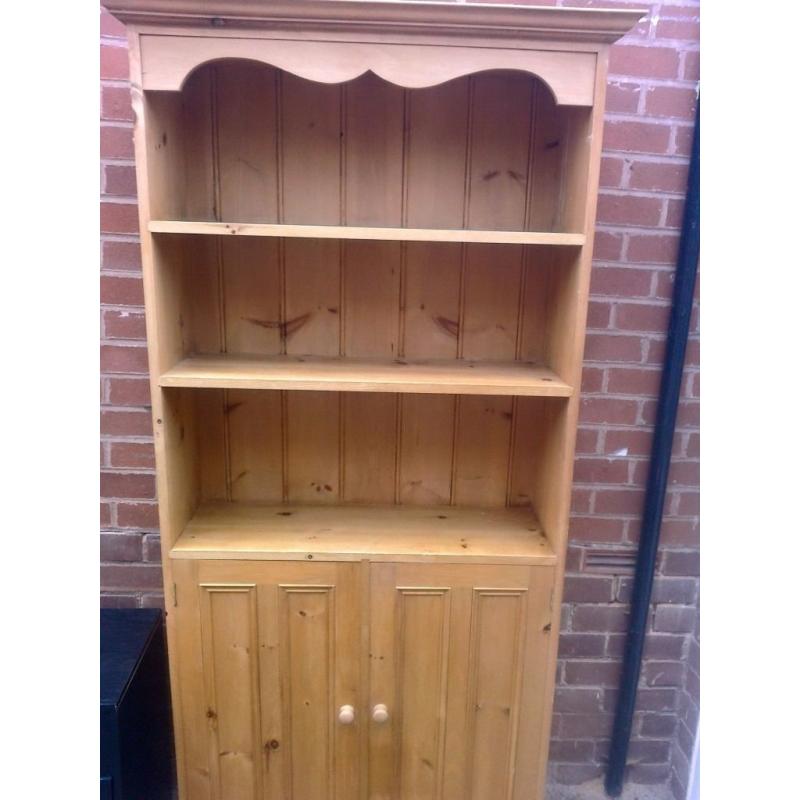 Beautiful Hand Crafted Pine Dresser/Bookcase