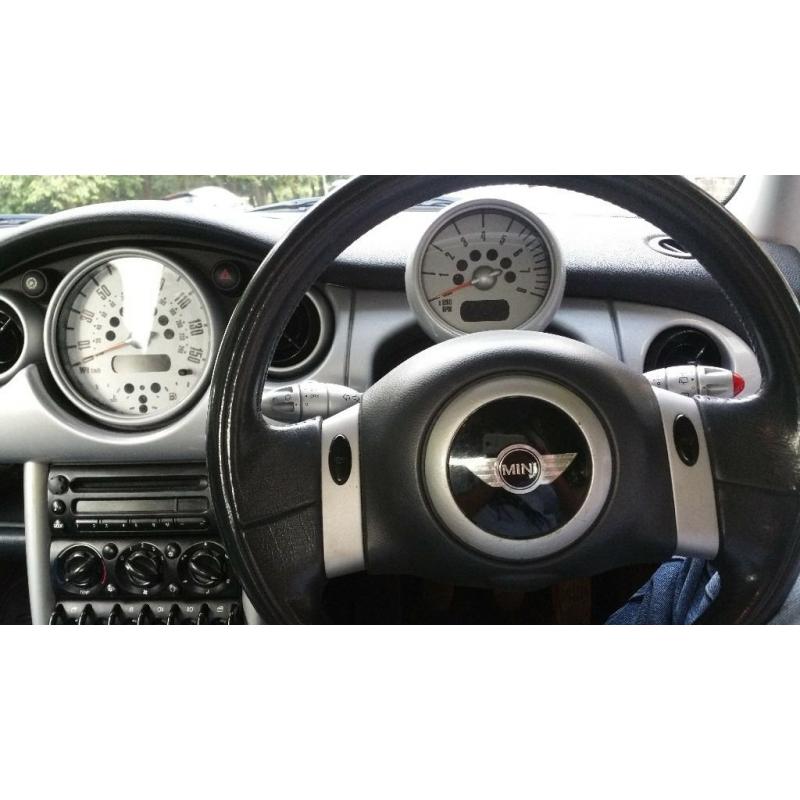 beautiful mini one hatchback 1.6 petrol with bmw chain driven engine, drives fantastic,bargain!!!