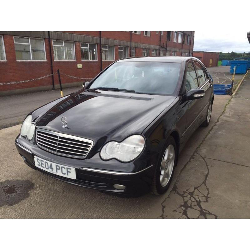 Bargain beautiful Mercedes c200 top of the range full years MOT service history