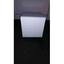 White Gloss Cube Cabinet / Bedside Table