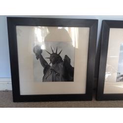 2 nice New York pictures black/white/cream