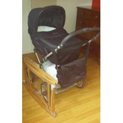 Silvercross pram and buggy system with accessories.