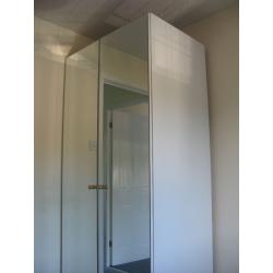 Wardrobe with 2 mirror doors