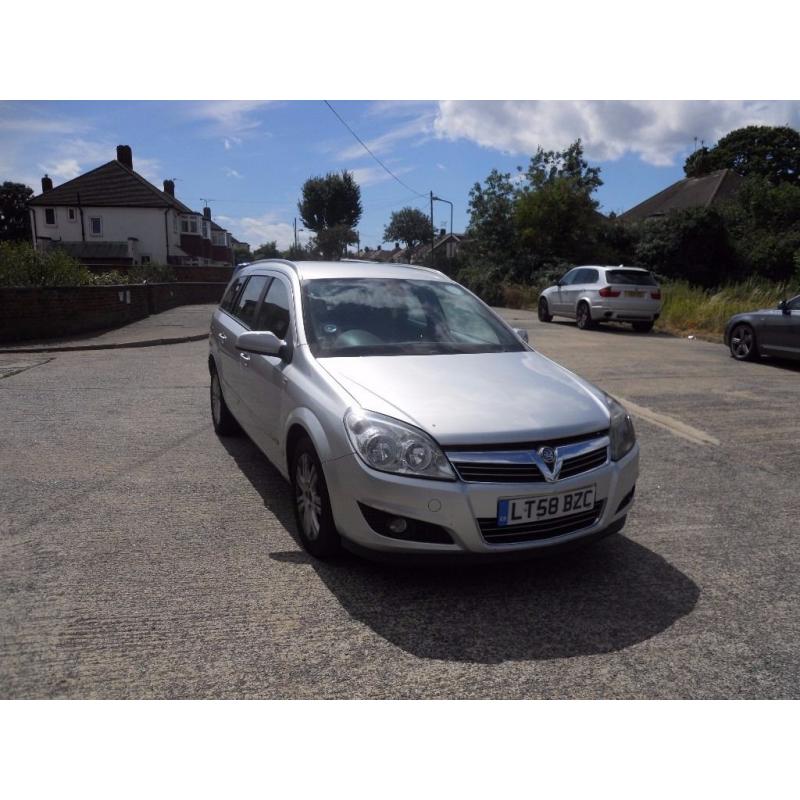 PCO Registered 2009 Vuaxhall Astra Design 1.9 Automatic Diesel Estate