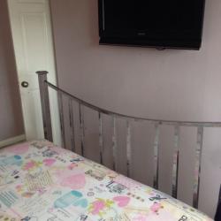 Kingsize bed for sale