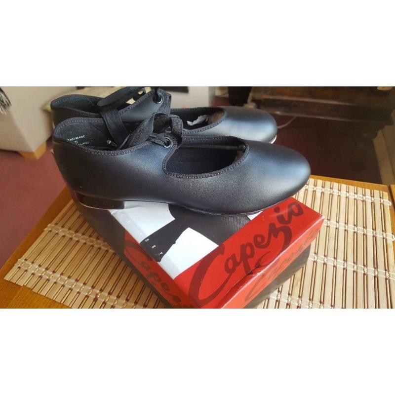 Brand New! Capezio Tele Tone Tap Shoes - black, size 6/ 8 M with ribbon ties.