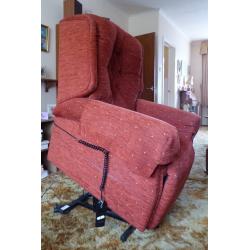 Riser recliner chair suit male. Very good condition.