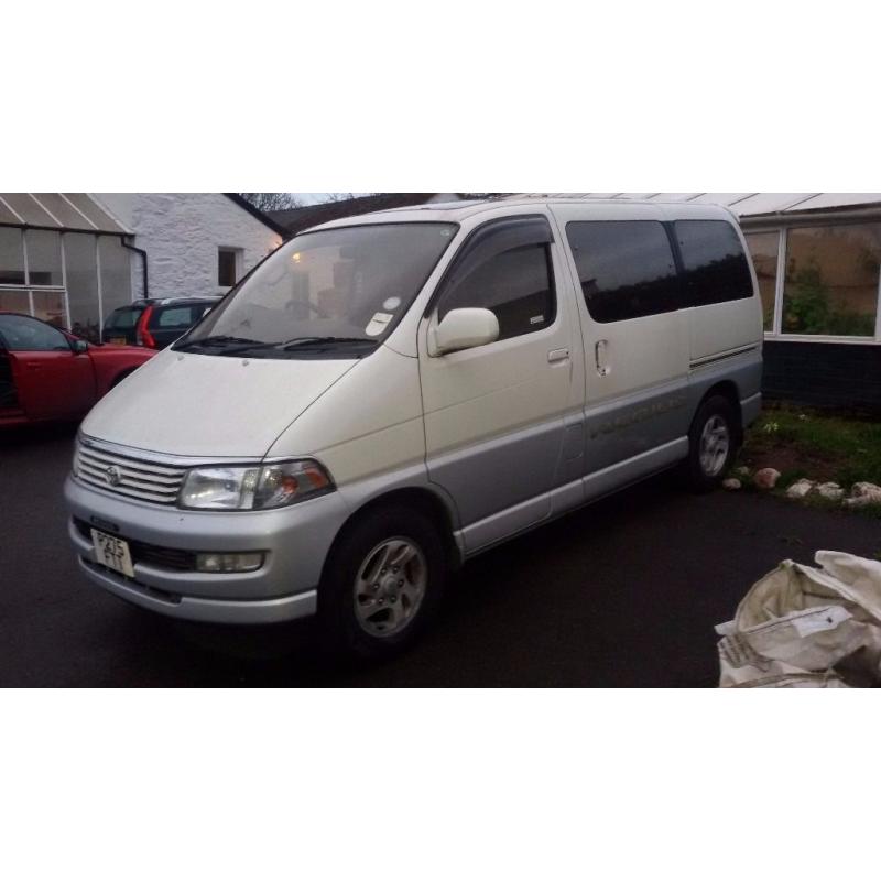 Toyota Hiace Regius 3.0L Diesel MPV Day/night camper 7 seater