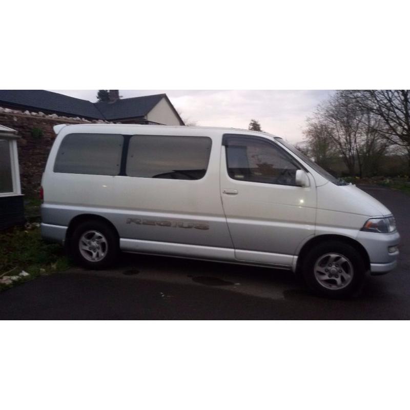 Toyota Hiace Regius 3.0L Diesel MPV Day/night camper 7 seater