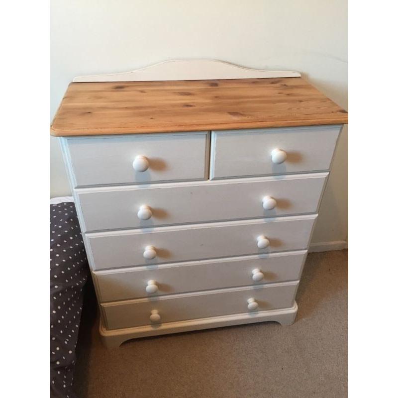 Pine shabby chic chest of drawers