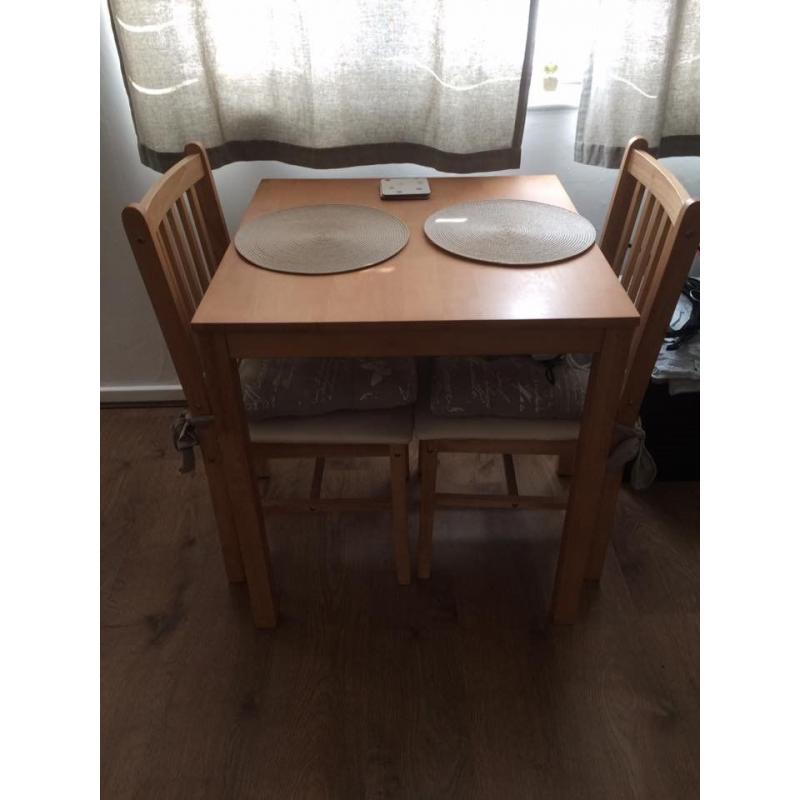 Dinning room table and chairs