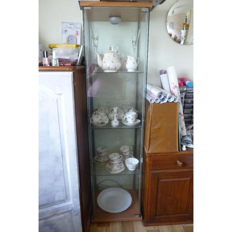 Glass display cabinet