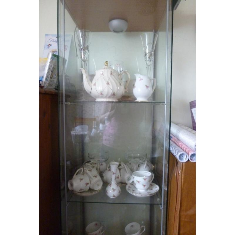 Glass display cabinet