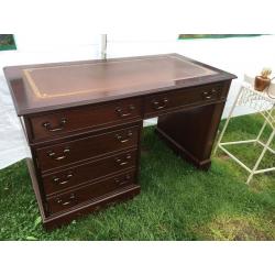 MAHOGANY WRITING DESK/COMPUTER TABLE