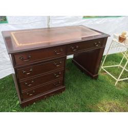 MAHOGANY WRITING DESK/COMPUTER TABLE