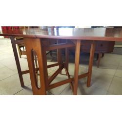 Drop Leaf Retro Double Gate Leg Real Wood Dining Table in Great Condition