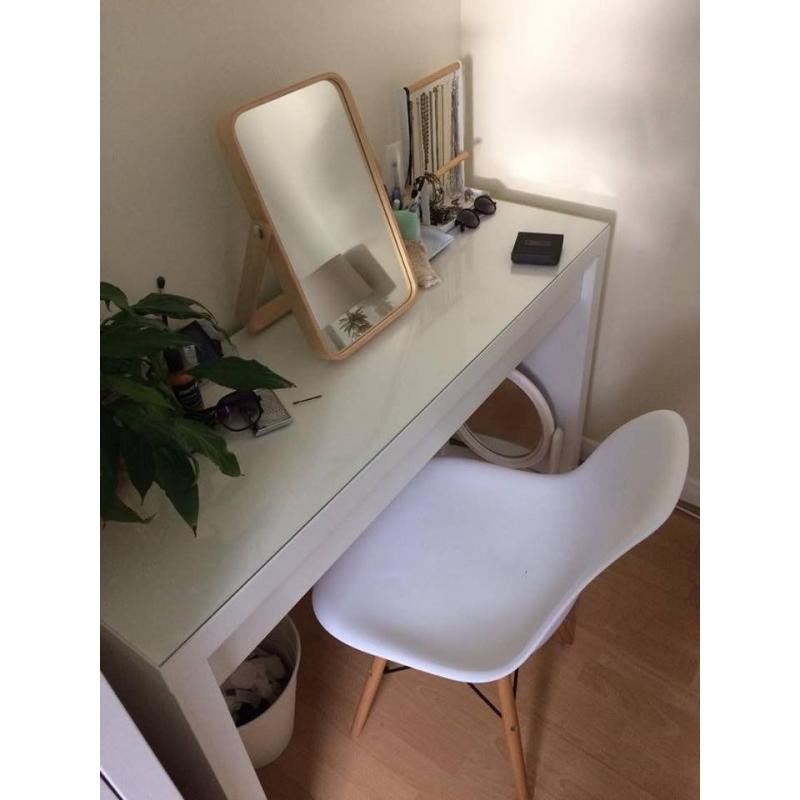 IKEA MALM WHITE DRESSING TABLE *GREAT CONDITION*